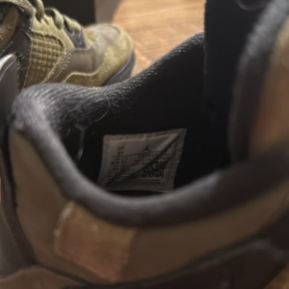 Jordan 4 Retro SE Craft size 3 YOUTH , EUC! - Picture 8 of 8